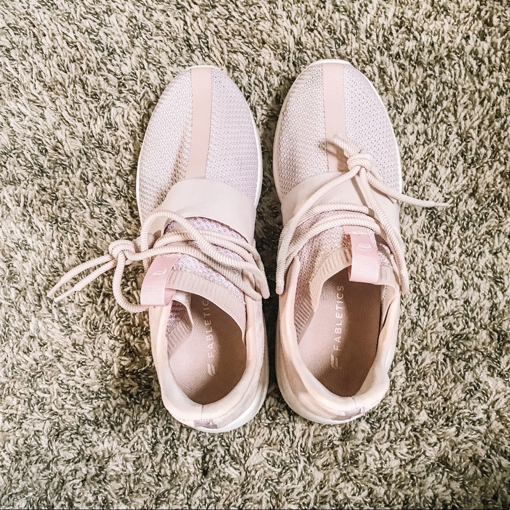 Fabletics tennis shoes | workout shoes
